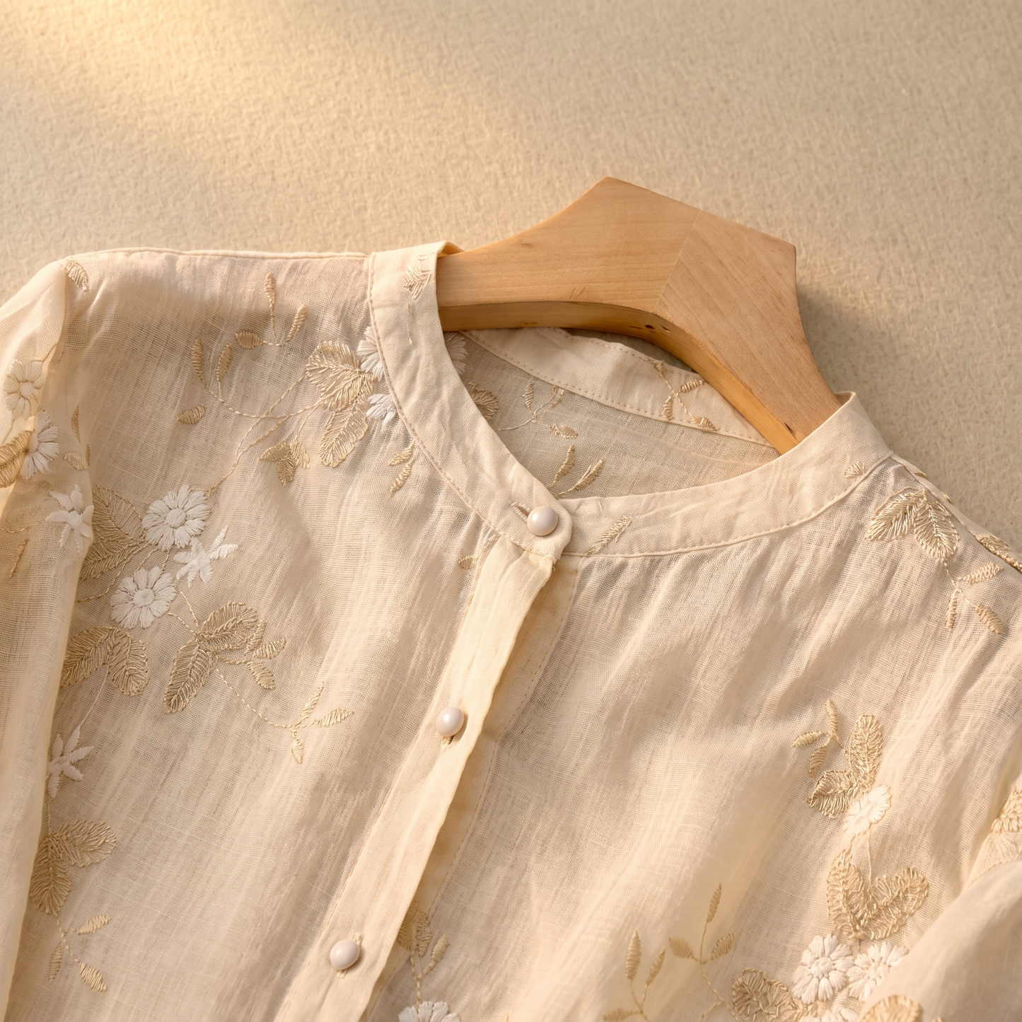 Damen-Baumwollbluse mit Blumenstickerei | Leichtes Sommer-Oberteil mit lockerer Passform