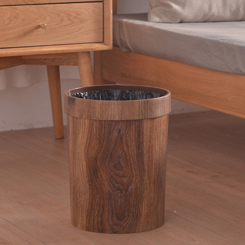 Eleganter Papierkorb aus Holz