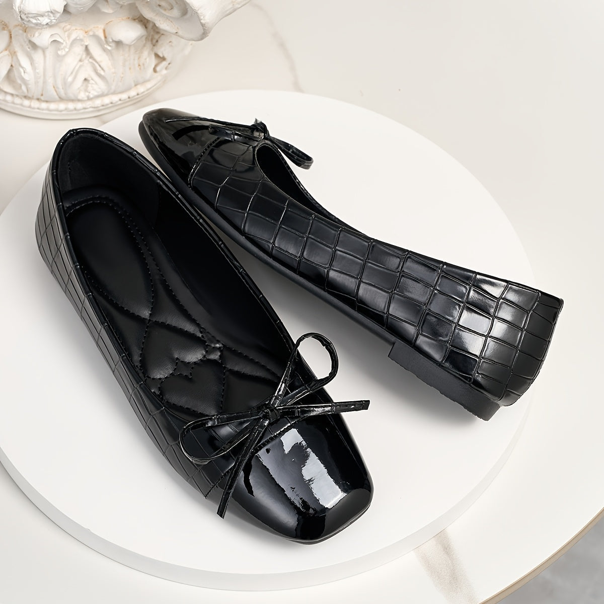Flache Damen-Slipper mit karreeförmiger Schuhspitze