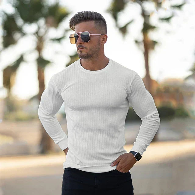 Gerippter Herren-Pullover im Slim-Fit mit Rundhalsausschnitt