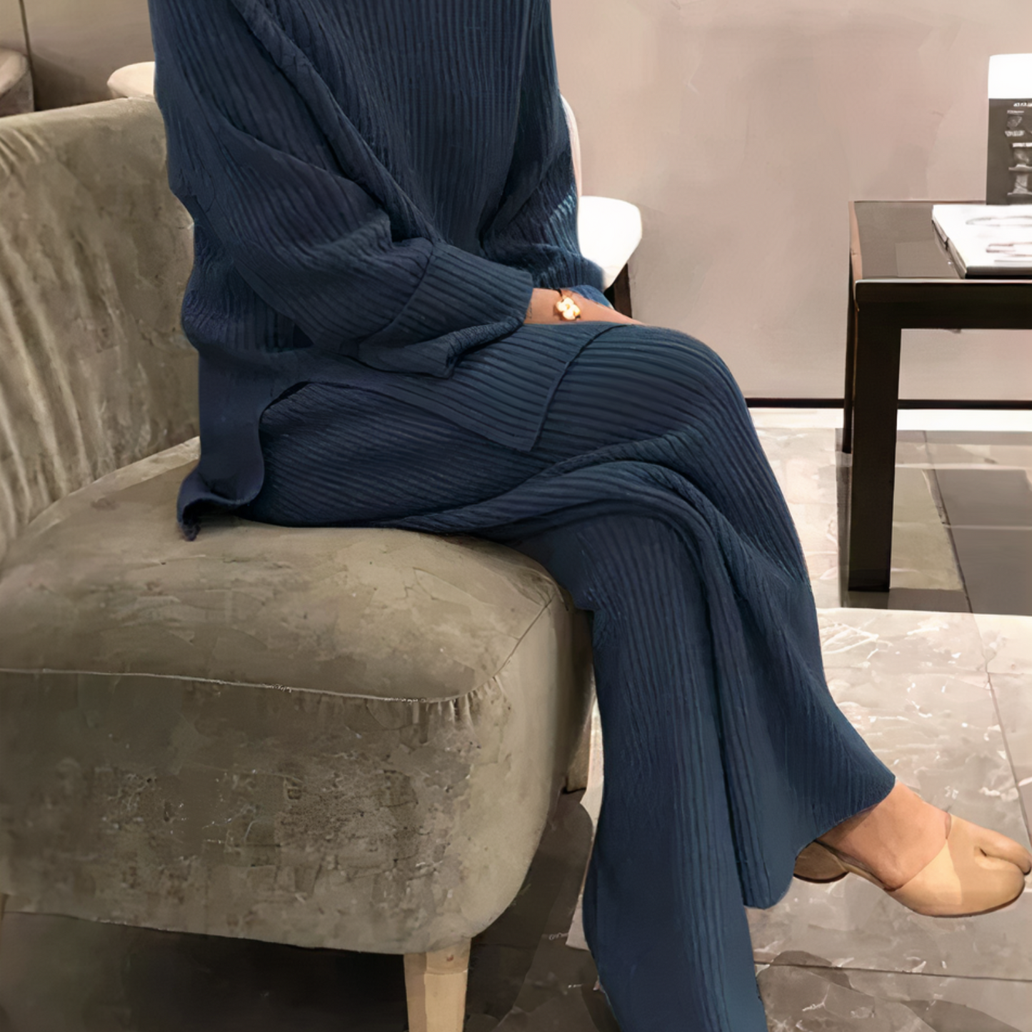 Lässiges Damen-Set aus Strickpullover und Hose