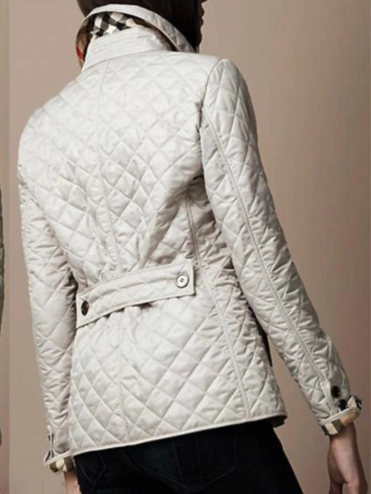 Leichte Steppjacke mit Druckknöpfen