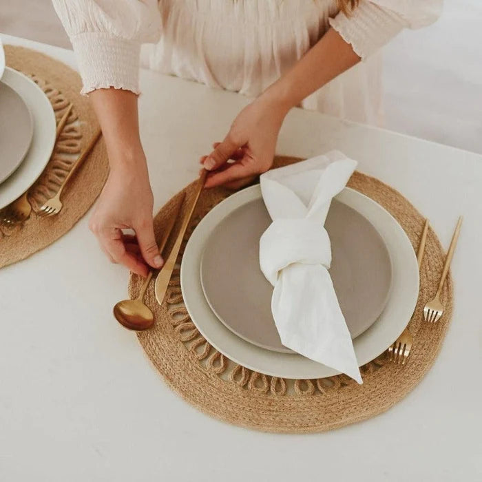 Minimalistisches 20-teiliges Besteckset aus hochwertigem Edelstahl in eleganter Ausführung – ideal für gehobenes Dinner und den täglichen Gebrauch in der modernen Küche