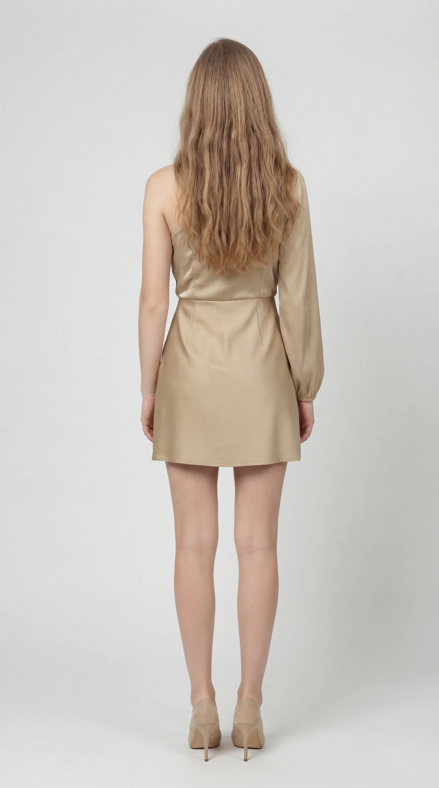 One-Shoulder-Minikleid in Satin-Optik mit asymmetrischem langem Ärmel