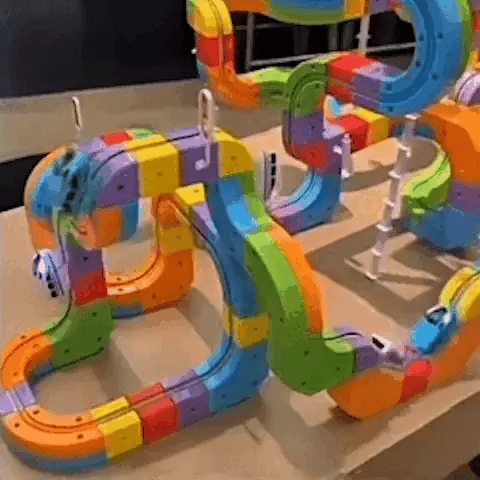 3D-Eisenbahn-Bausatz Für Kinder mit wiederaufladbarer Lokomotive
