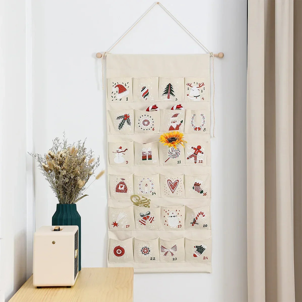 Adventskalender mit 24 Taschen aus Segeltuch für Kinder – Mehrfarbige Weihnachtsdekoration zum Aufhängen