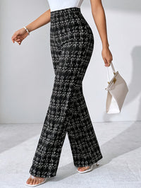 Ausgestellte Damen-Strickhose mit Karomuster und hoher Taille