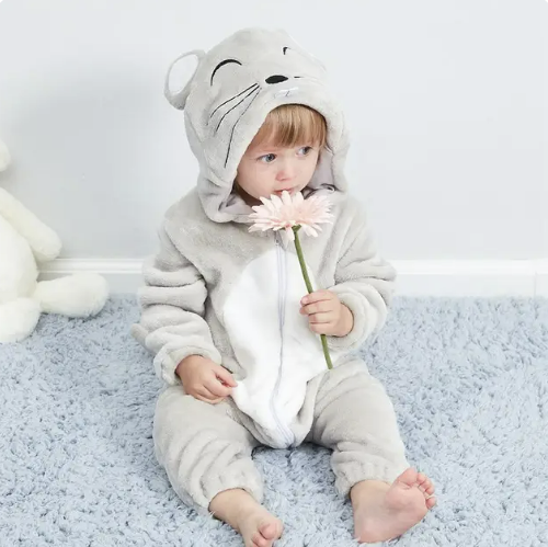 Baby-Onesies im Tier-Design