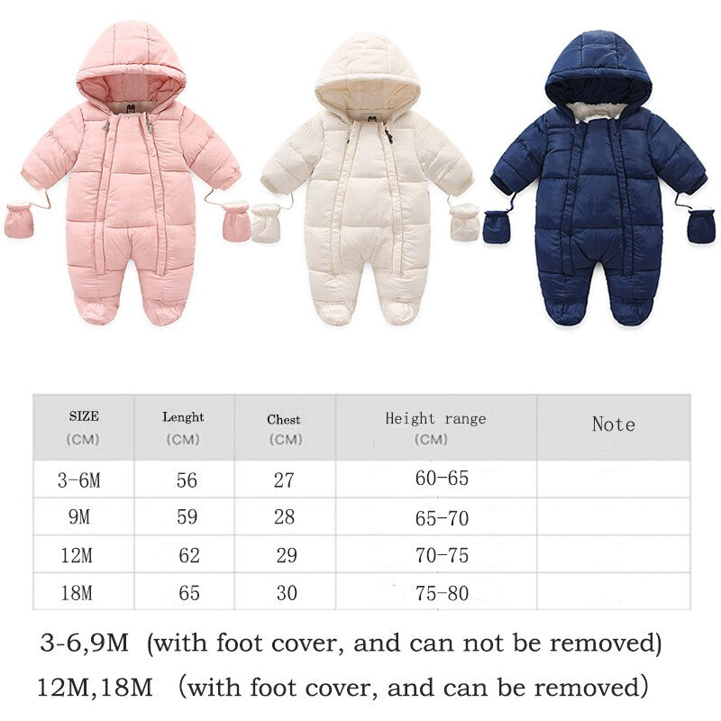 Baby-Winteroverall mit integrierten Handschuhen