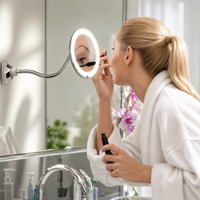 Badezimmerspiegel mit Vergrößerung, LED-Beleuchtung und flexiblem Arm