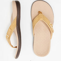 Bequeme orthopädische Sandalen für den Sommer