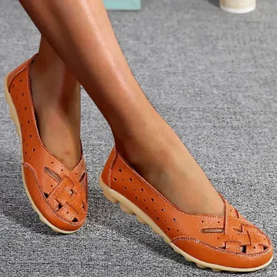 Bequeme Slipper aus atmungsaktivem Leder