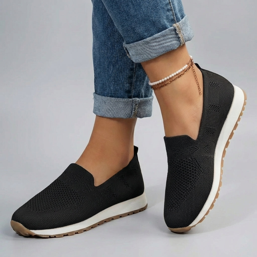 Bequeme Strick-Slip-On-Sneaker mit Fußgewölbeunterstützung