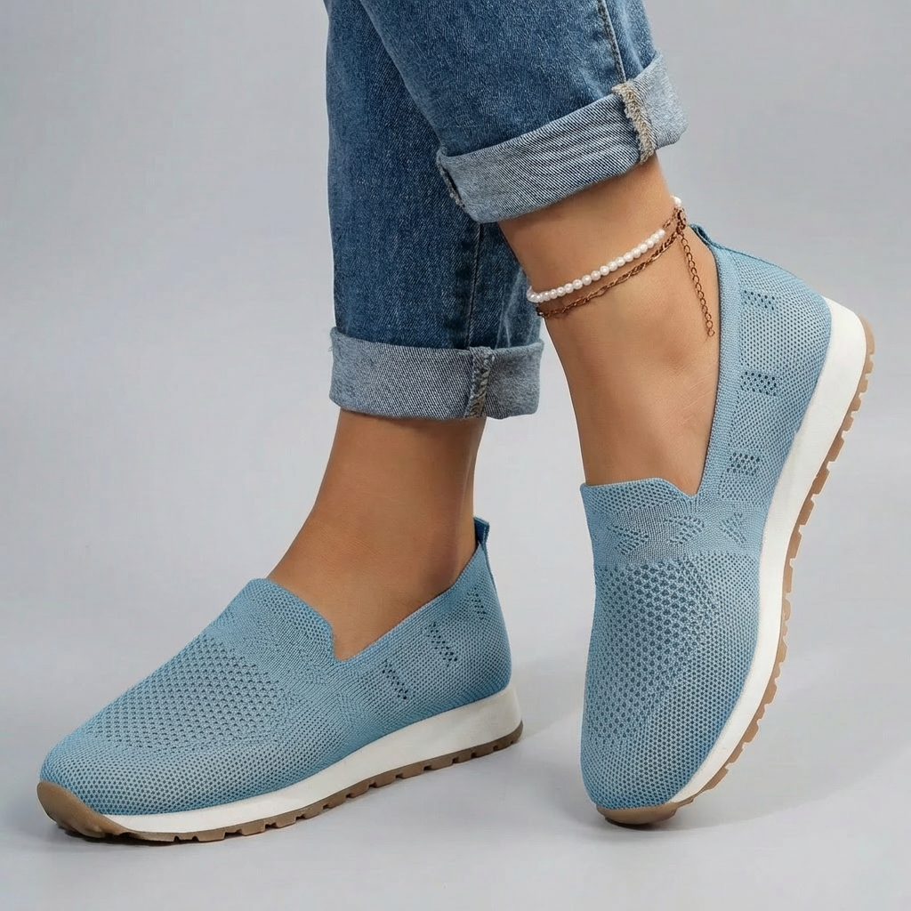 Bequeme Strick-Slip-On-Sneaker mit Fußgewölbeunterstützung