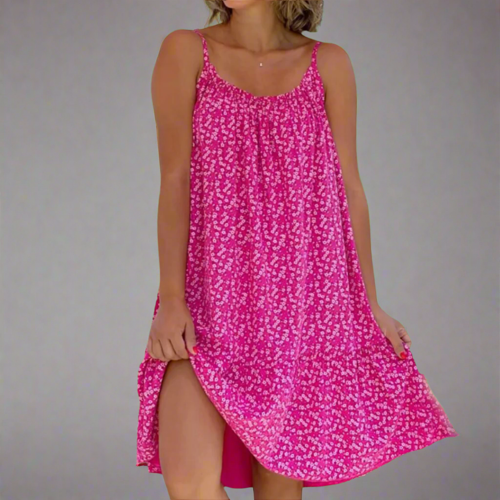 Blumiges Trägerkleid für den Sommer