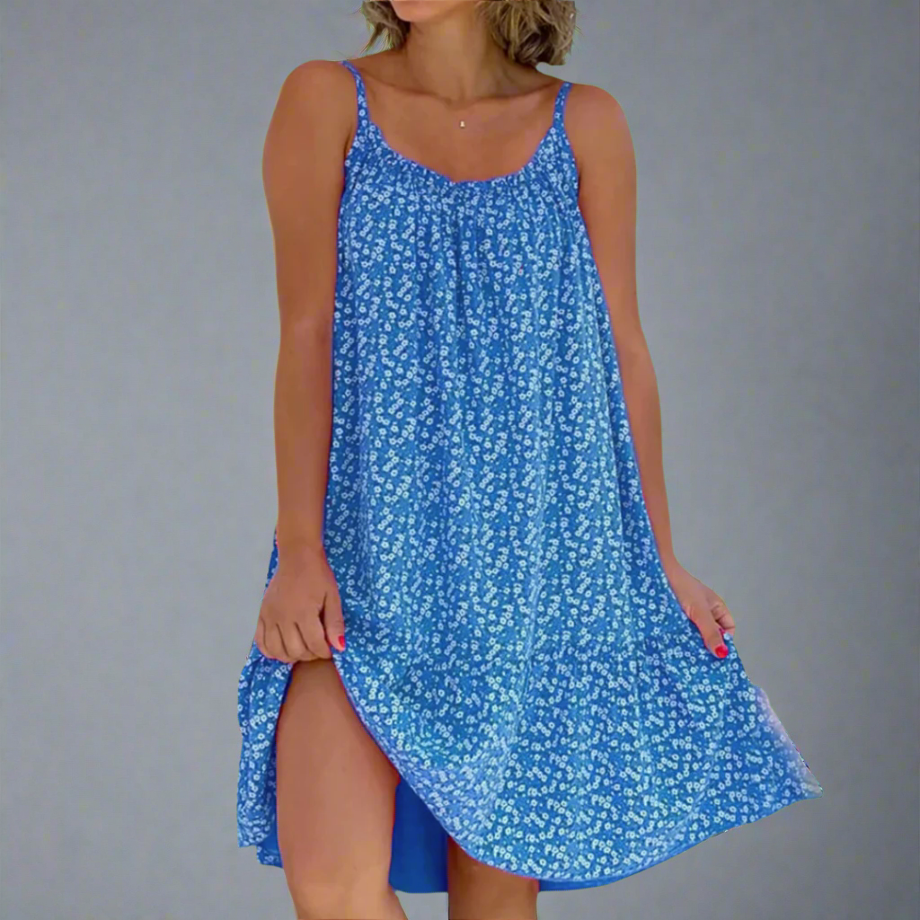Blumiges Trägerkleid für den Sommer