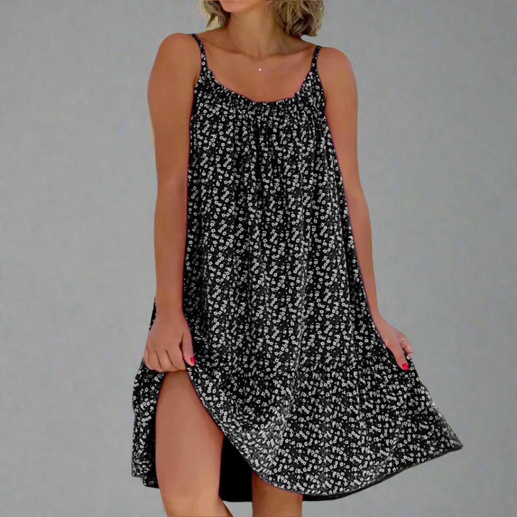 Blumiges Trägerkleid für den Sommer