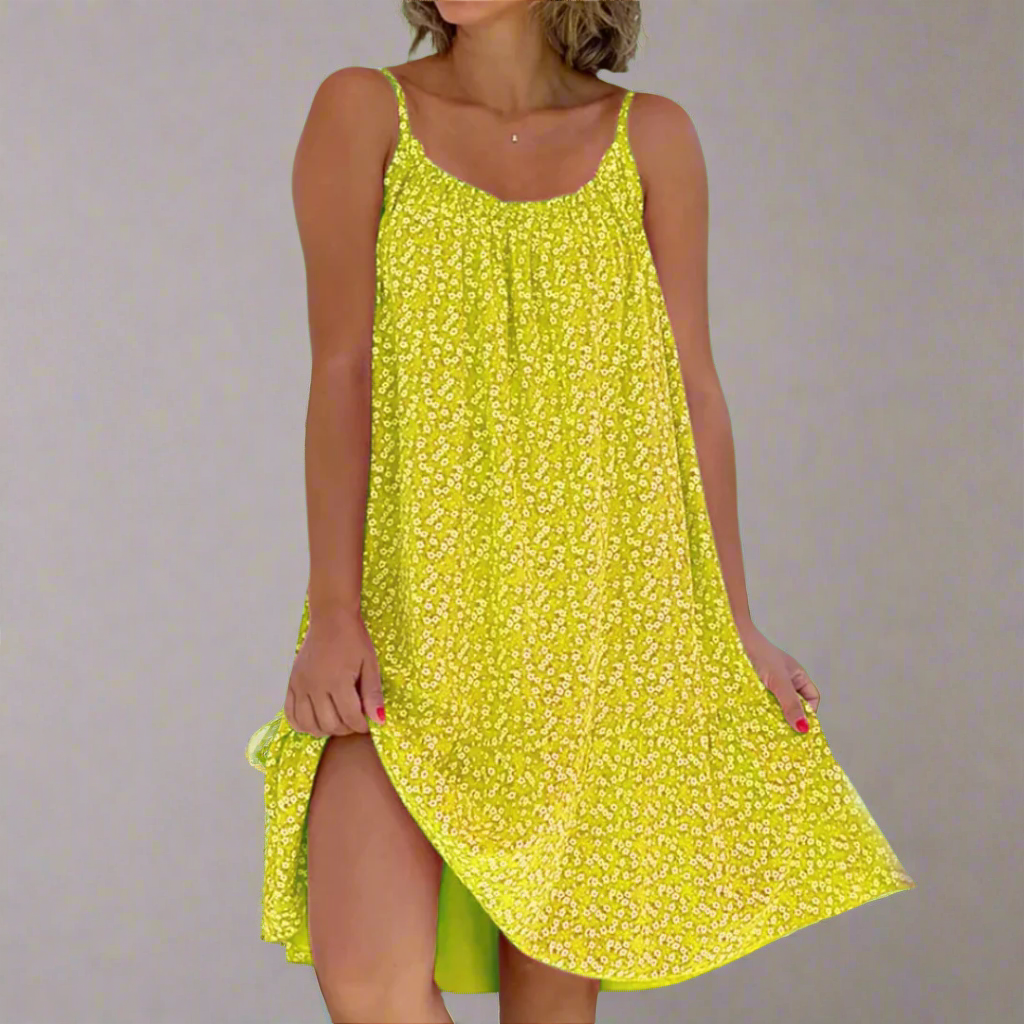 Blumiges Trägerkleid für den Sommer
