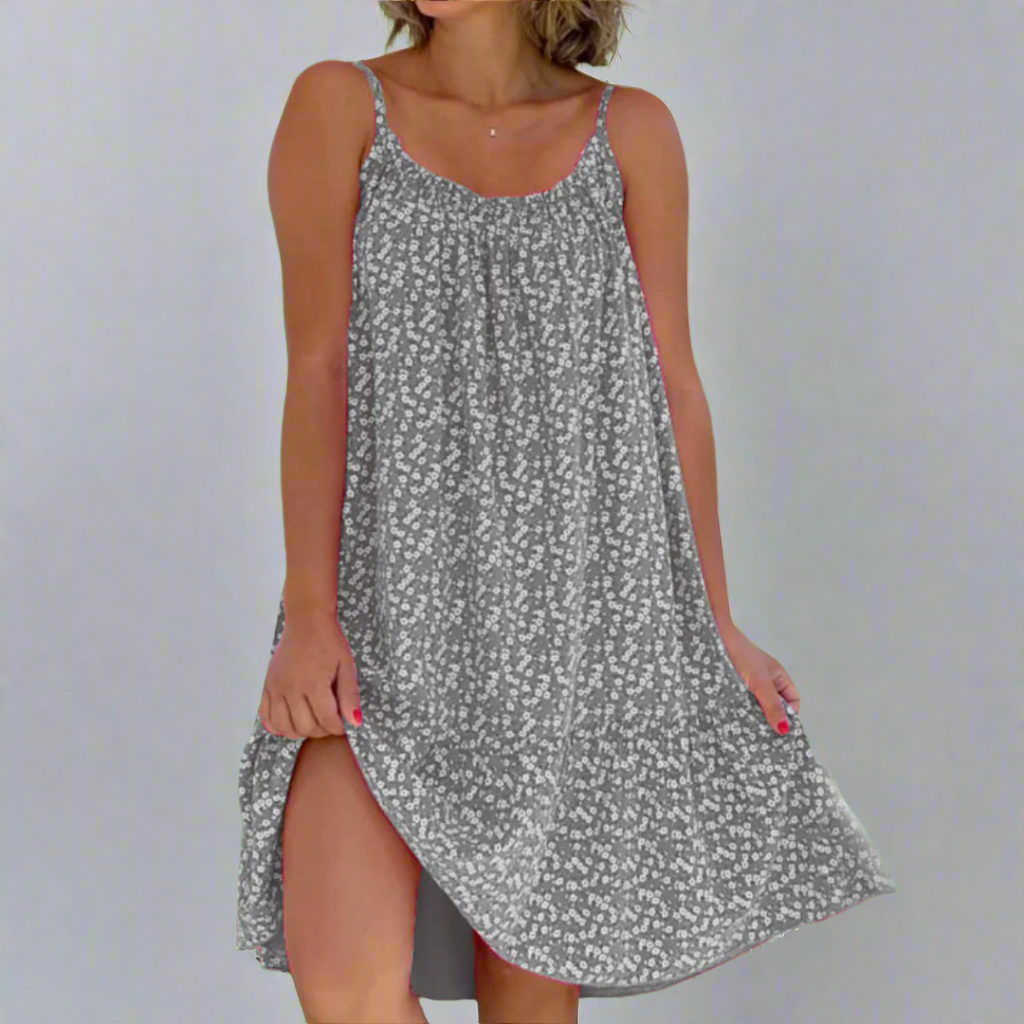 Blumiges Trägerkleid für den Sommer