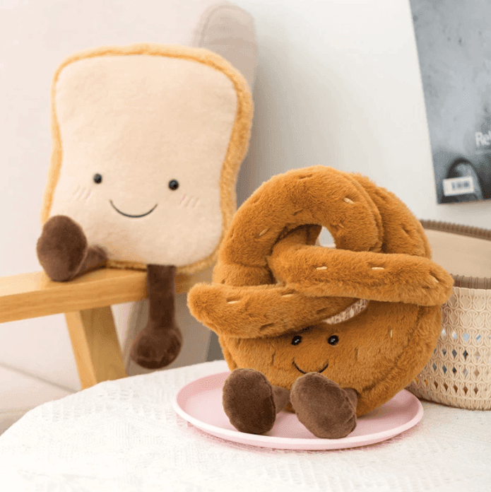 Croissant-Plüschspielzeug, weicher Kuschelfreund für Kinder und Erwachsene, braun-cremefarben, handgefertigt