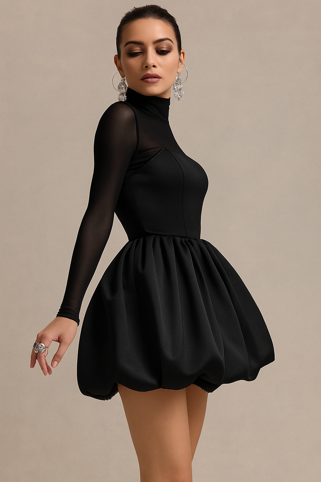 Damen-Abend-Minikleid mit langen Ärmeln