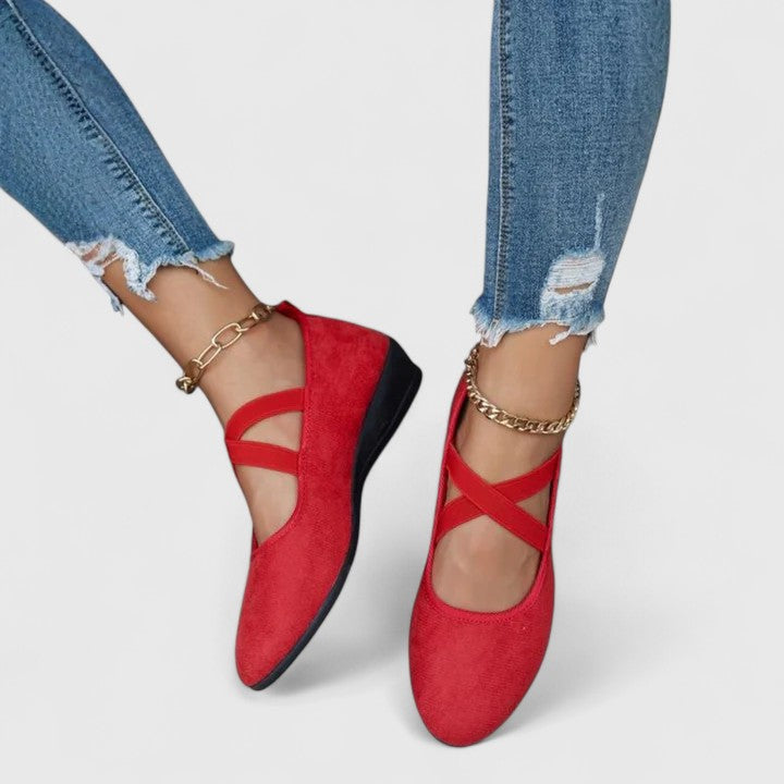 Damen-Keilabsatzschuhe mit Knöchelriemen