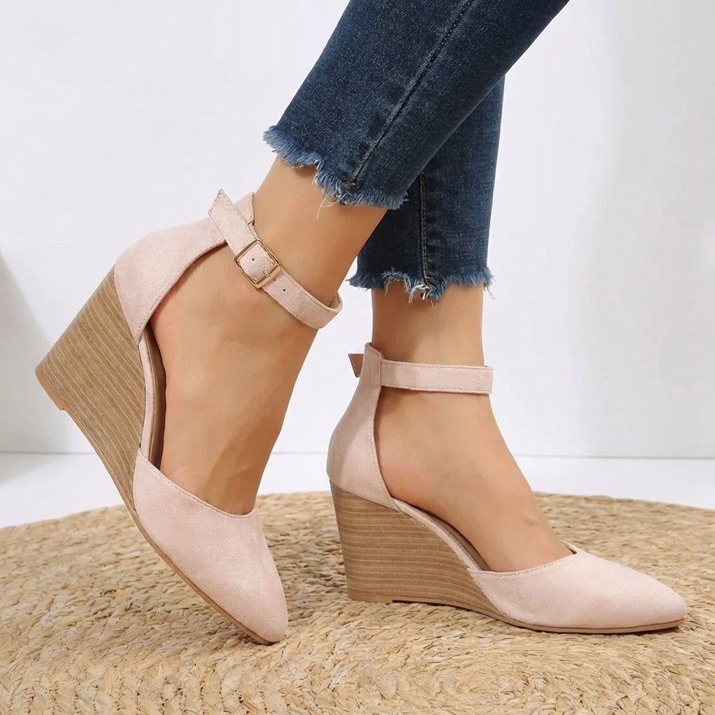 Damen-Keilabsatzschuhe mit spitzer Zehenkappe und Knöchelriemen – eleganter Komfort und raffinierte handwerkliche Verarbeitung