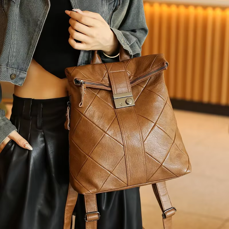 Damen-Lederrucksack mit großem Fassungsvermögen und verstellbaren Schultergurten