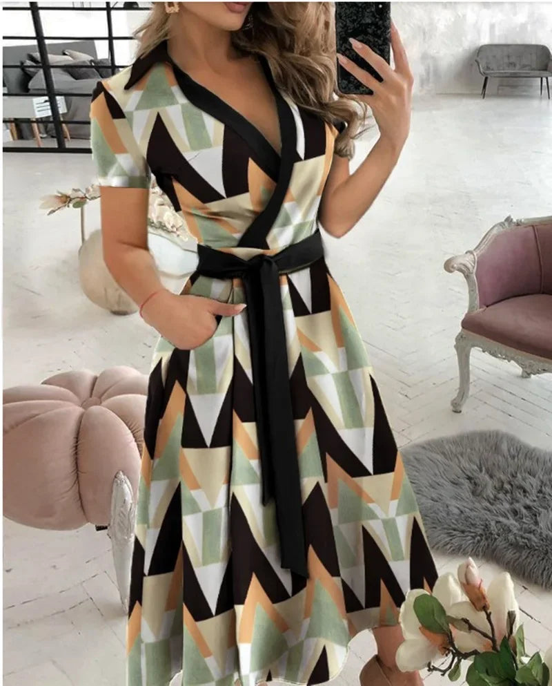 Damen-Midikleid in A-Linie mit Bindegürtel
