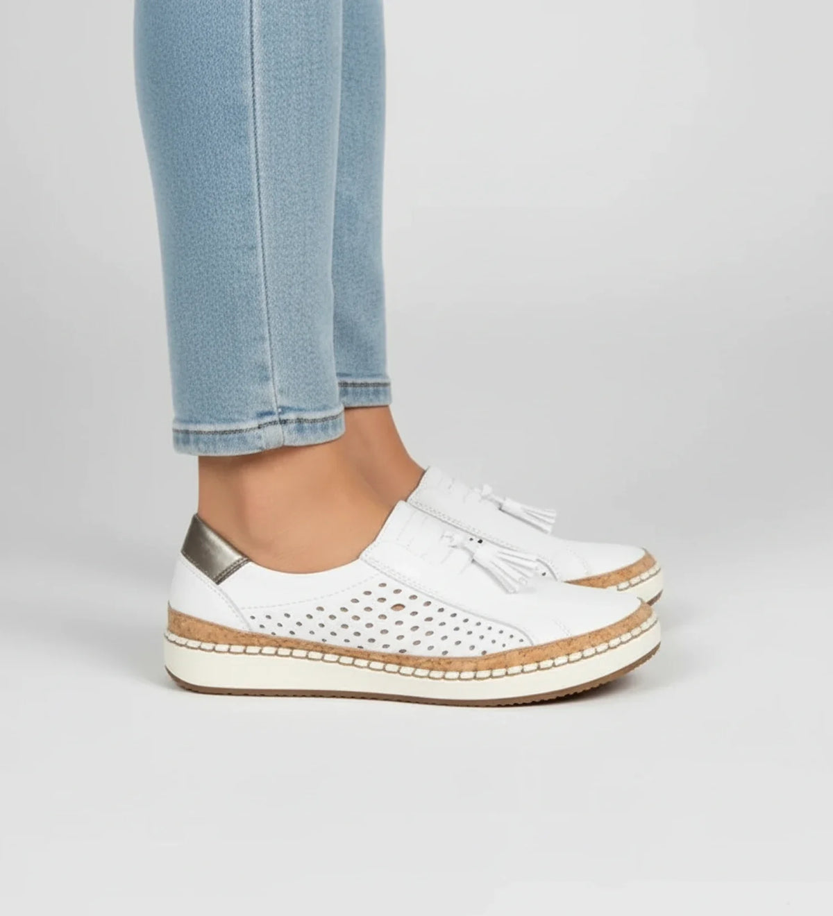 Damen-Slip-on-Loafer-Sneaker mit Perforation und Quasten
