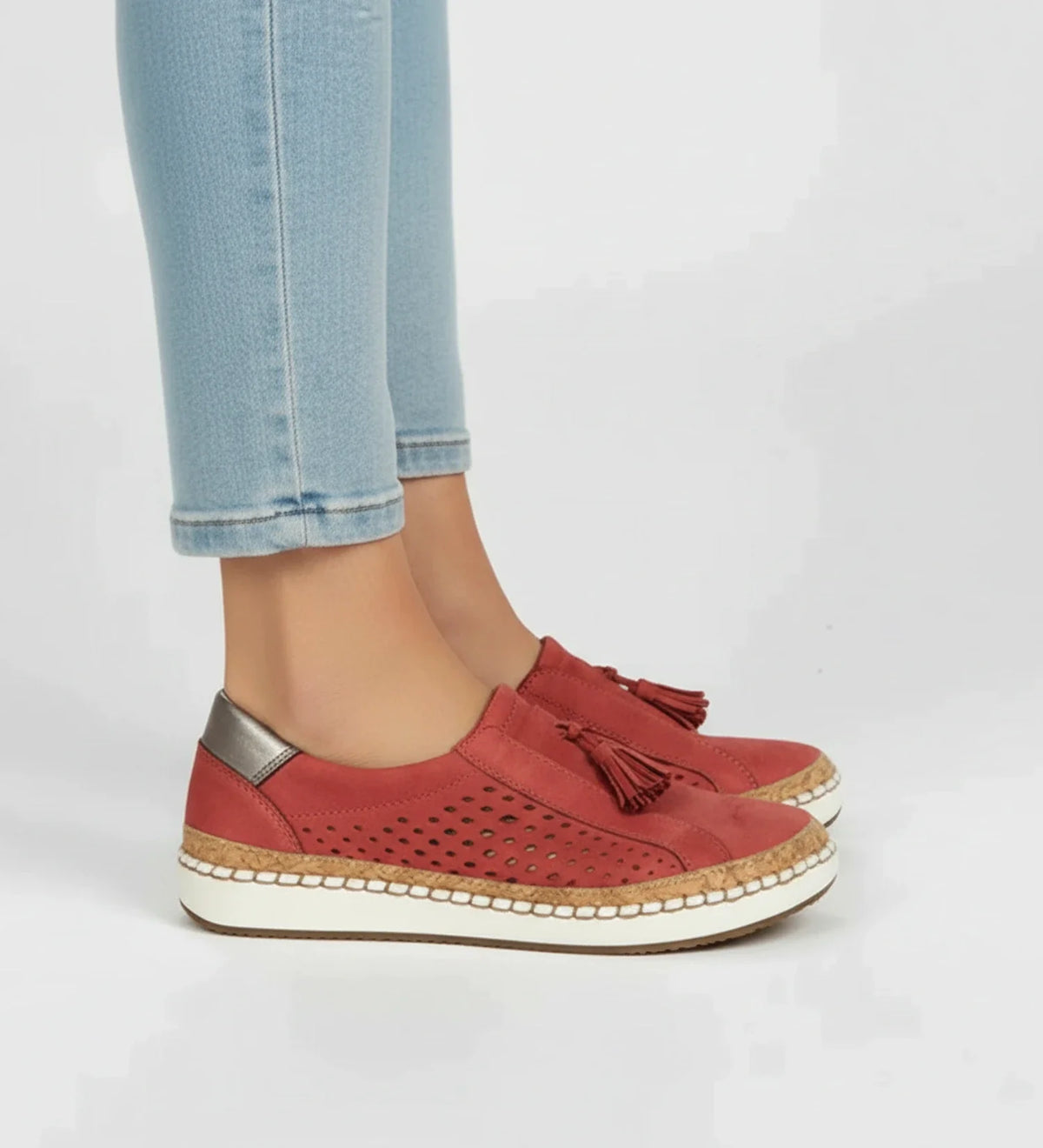 Damen-Slip-on-Loafer-Sneaker mit Perforation und Quasten