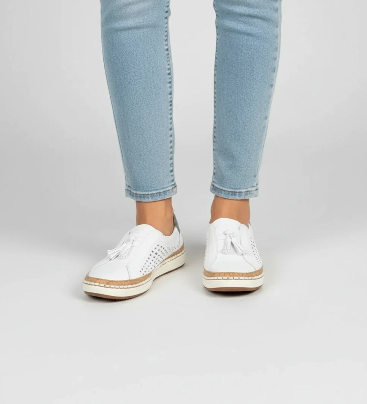 Damen-Slip-on-Loafer-Sneaker mit Perforation und Quasten