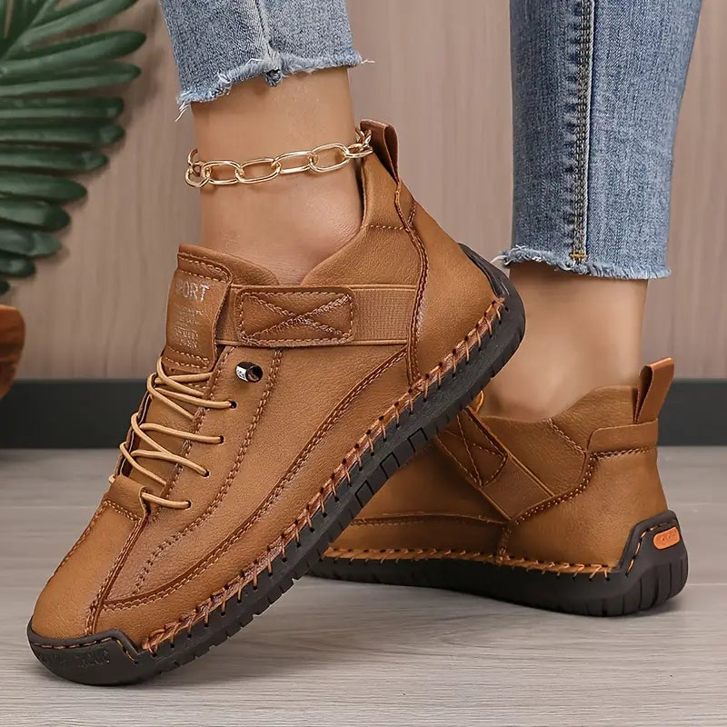 Damen-Sneaker mit orthopädischer Sohle und Elastikeinsätzen