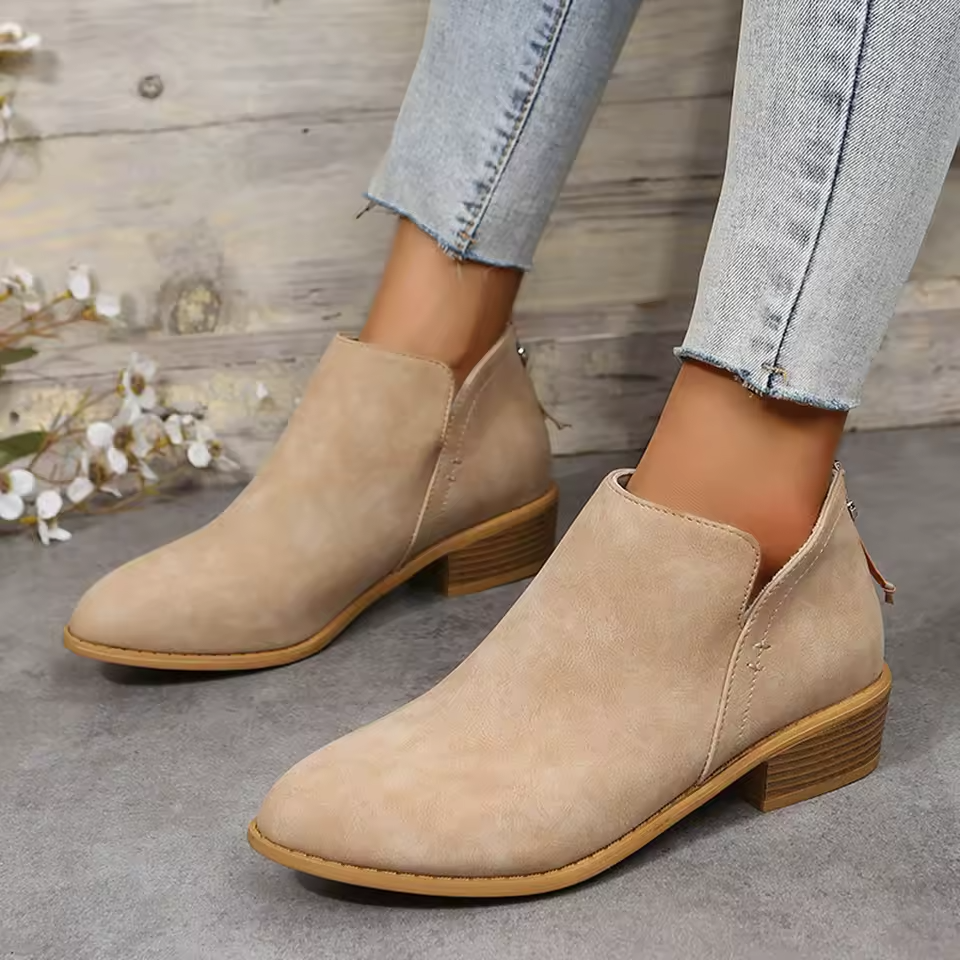 Damen-Stiefeletten mit niedrigem Absatz und V-Ausschnitt