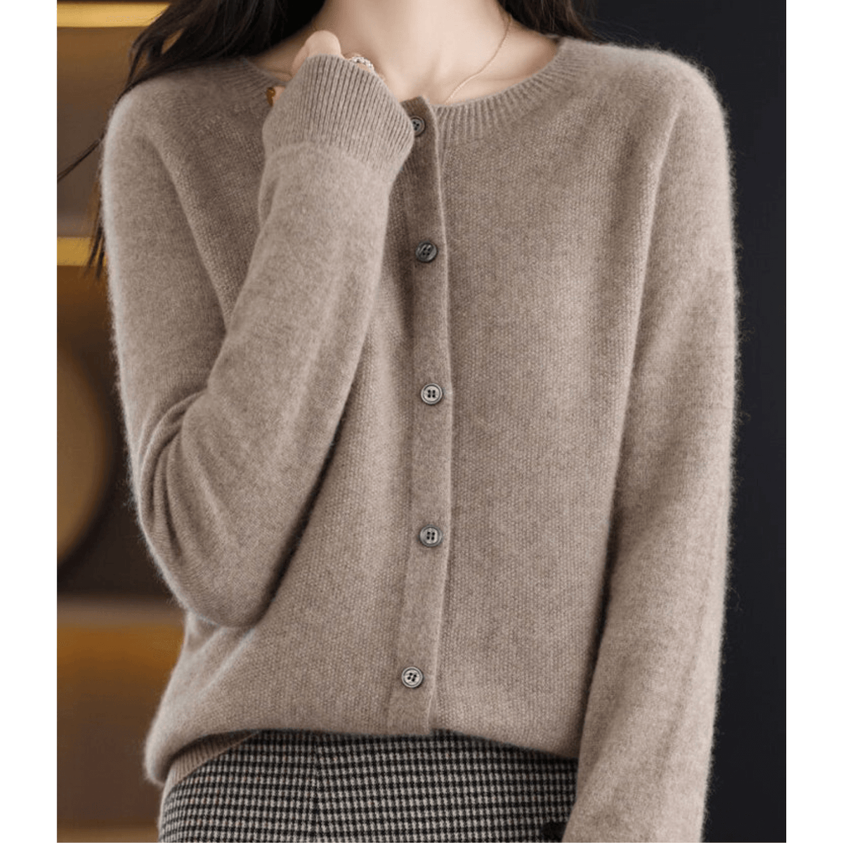 Damen-Strickjacke mit V-Ausschnitt