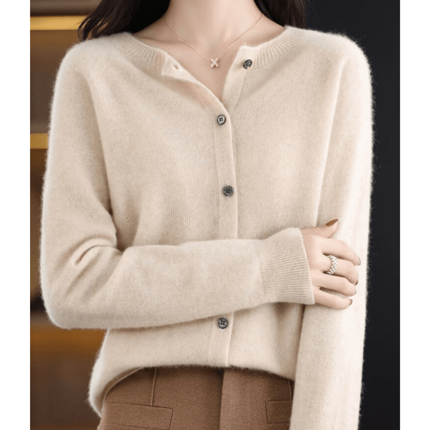 Damen-Strickjacke mit V-Ausschnitt