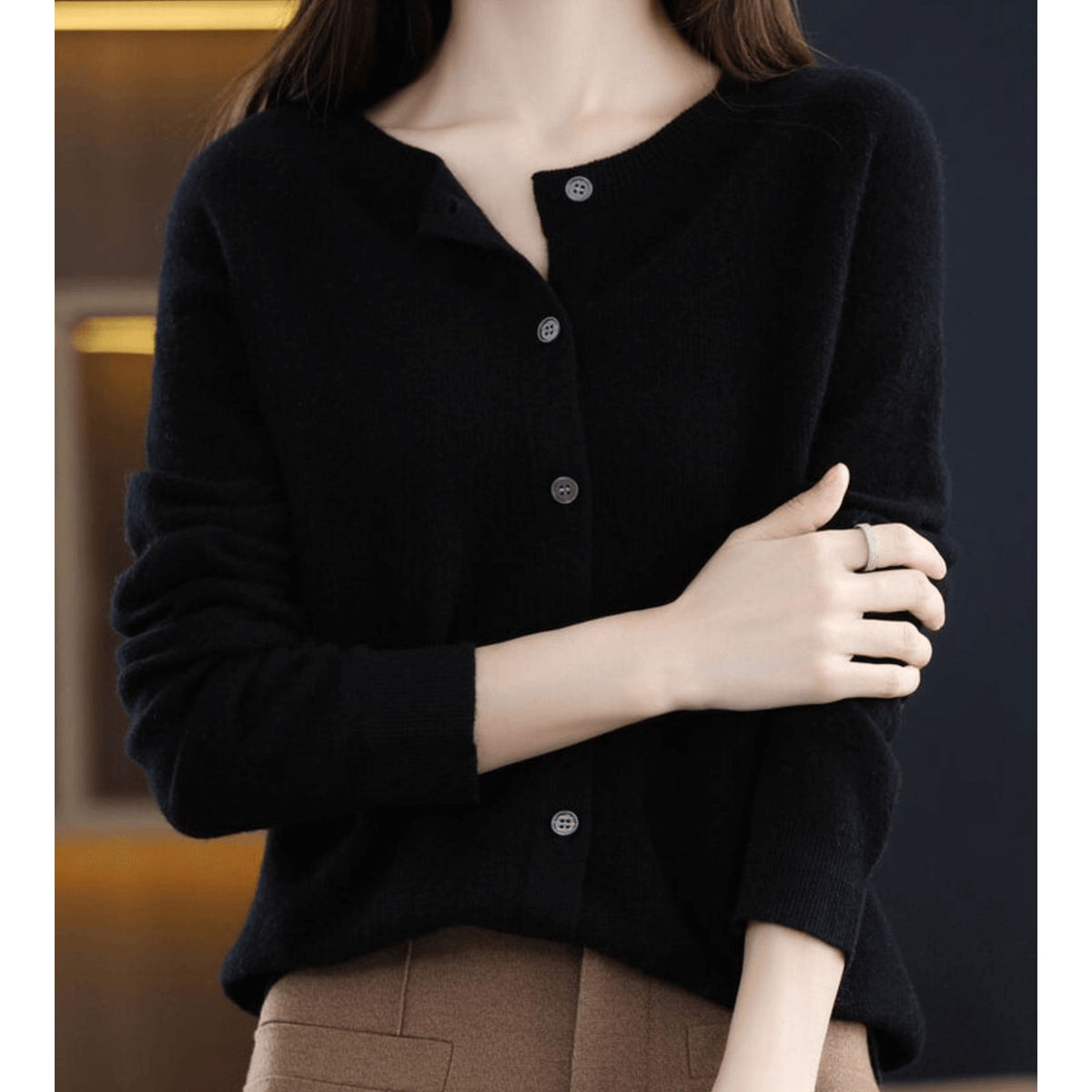 Damen-Strickjacke mit V-Ausschnitt