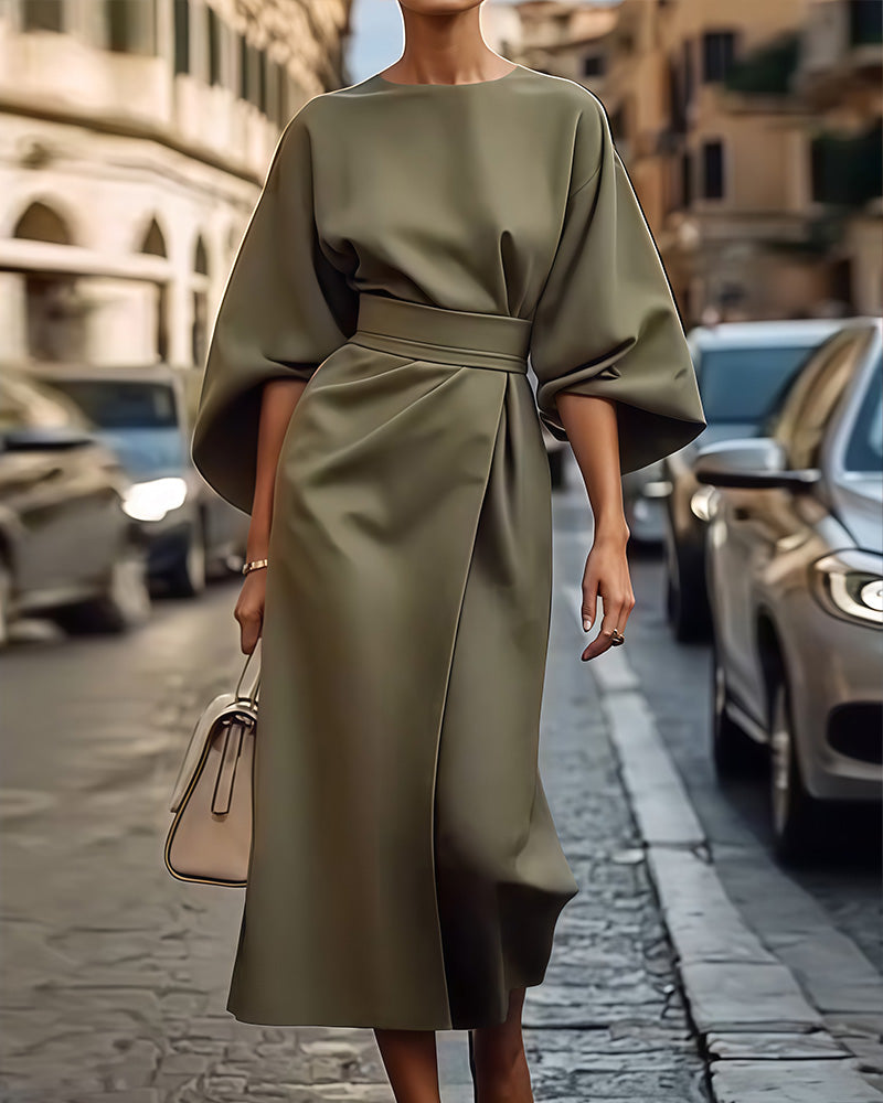 Damen-Wickelkleid in Midilänge