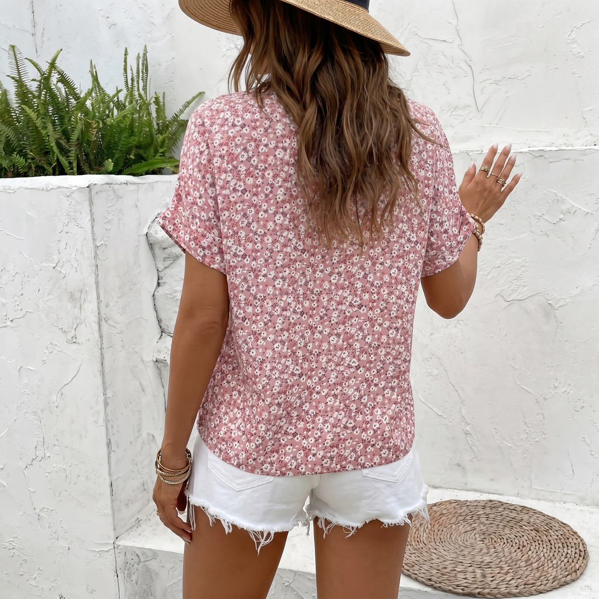 Damenbluse mit Blumenmuster | Leichtes, fließendes Sommer-Top mit Knöpfen