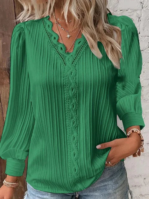 Damenbluse mit stilvollen Details