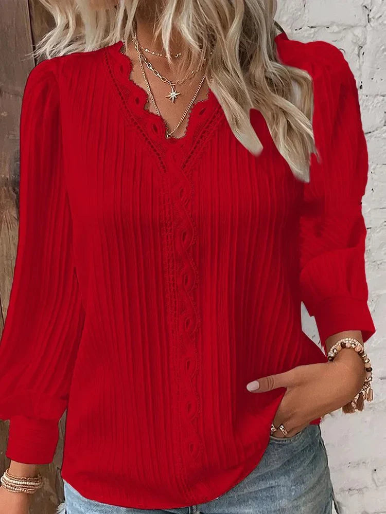 Damenbluse mit stilvollen Details