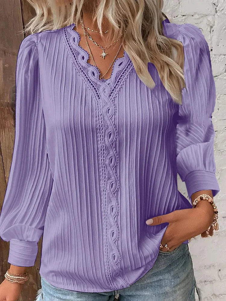 Damenbluse mit stilvollen Details