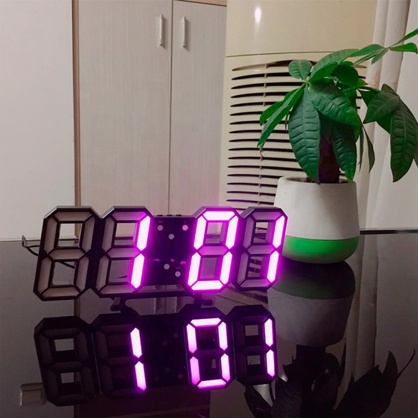 Digitale 3D-LED-Wanduhr – Moderne Anzeige mit dimmbarem Licht