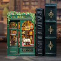 DIY-Book-Nook-Bausatz „Owl Bookstore“ mit LED-Beleuchtung, 88 Teile