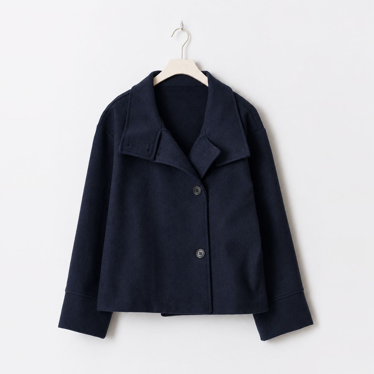 Doppelreihige kurze Jacke im Luxusstil aus warmem Material
