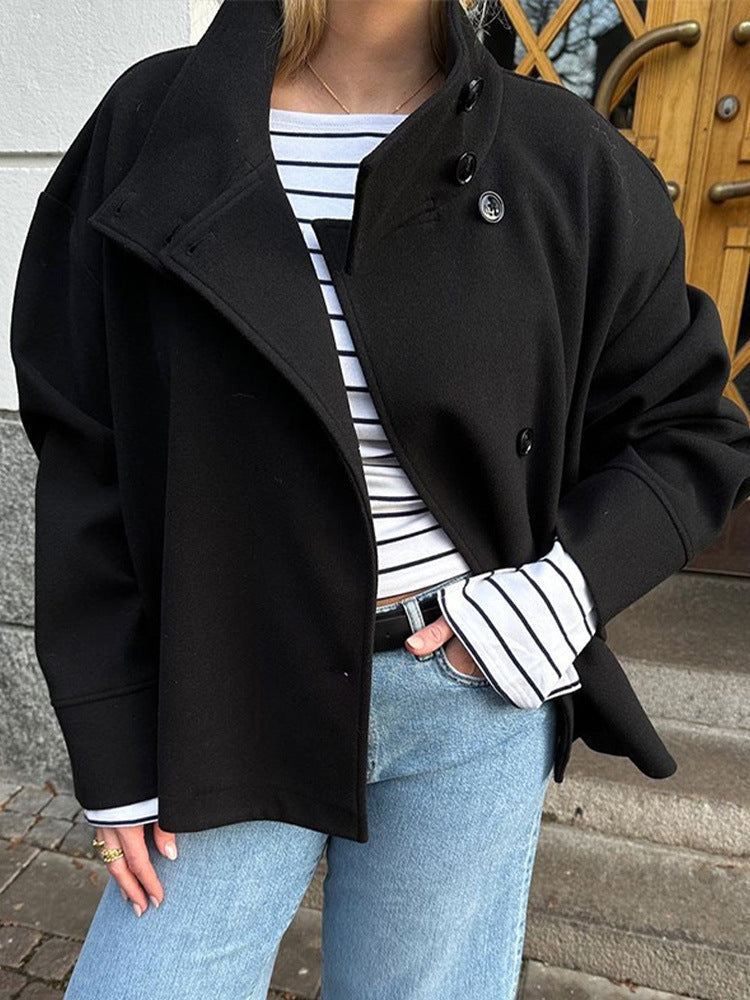 Doppelreihige kurze Jacke im Luxusstil aus warmem Material