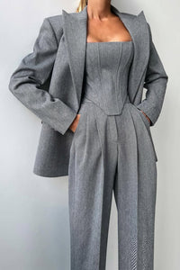 Dreiteiliges Set mit zweireihigem Blazer