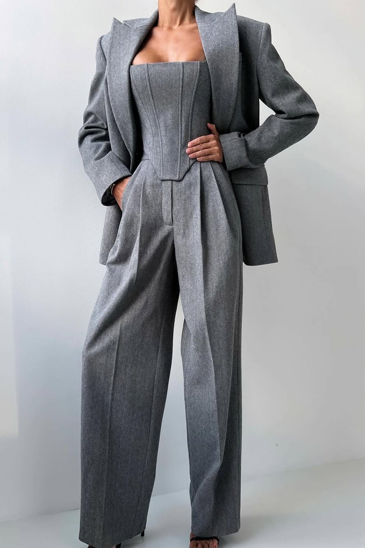 Dreiteiliges Set mit zweireihigem Blazer