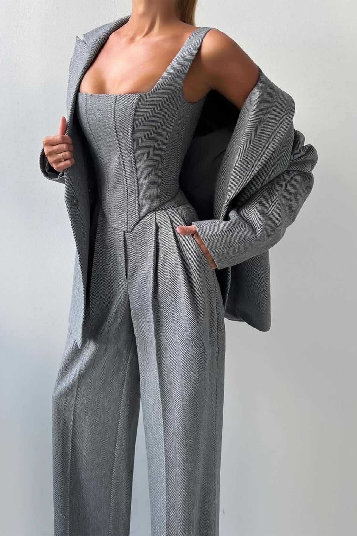 Dreiteiliges Set mit zweireihigem Blazer