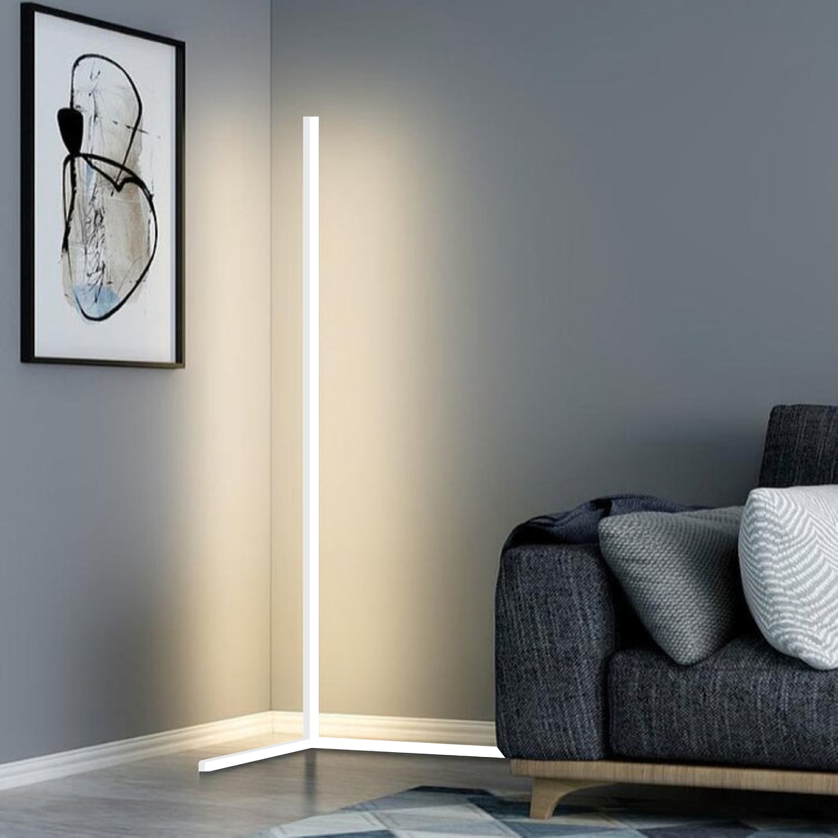 Eck-Stehlampe für nahtlose Eckbeleuchtung im Wohnzimmer